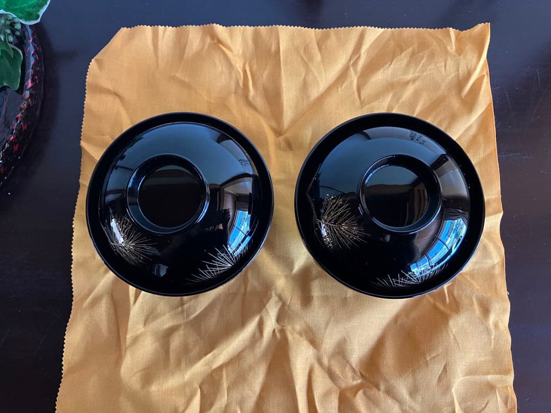 輪島塗　沈金　夫婦吸物椀　夫婦椀　蓋付お椀　お椀　２客　松に松笠