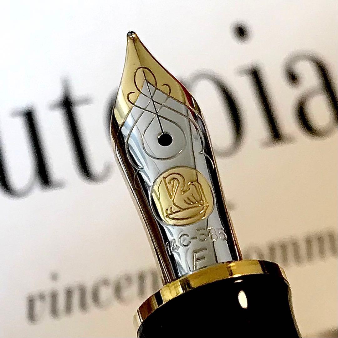 ☆ほぼ新品☆素晴らしいペリカン万年筆M600グリーン縞（Ｆ)☆書き味抜群