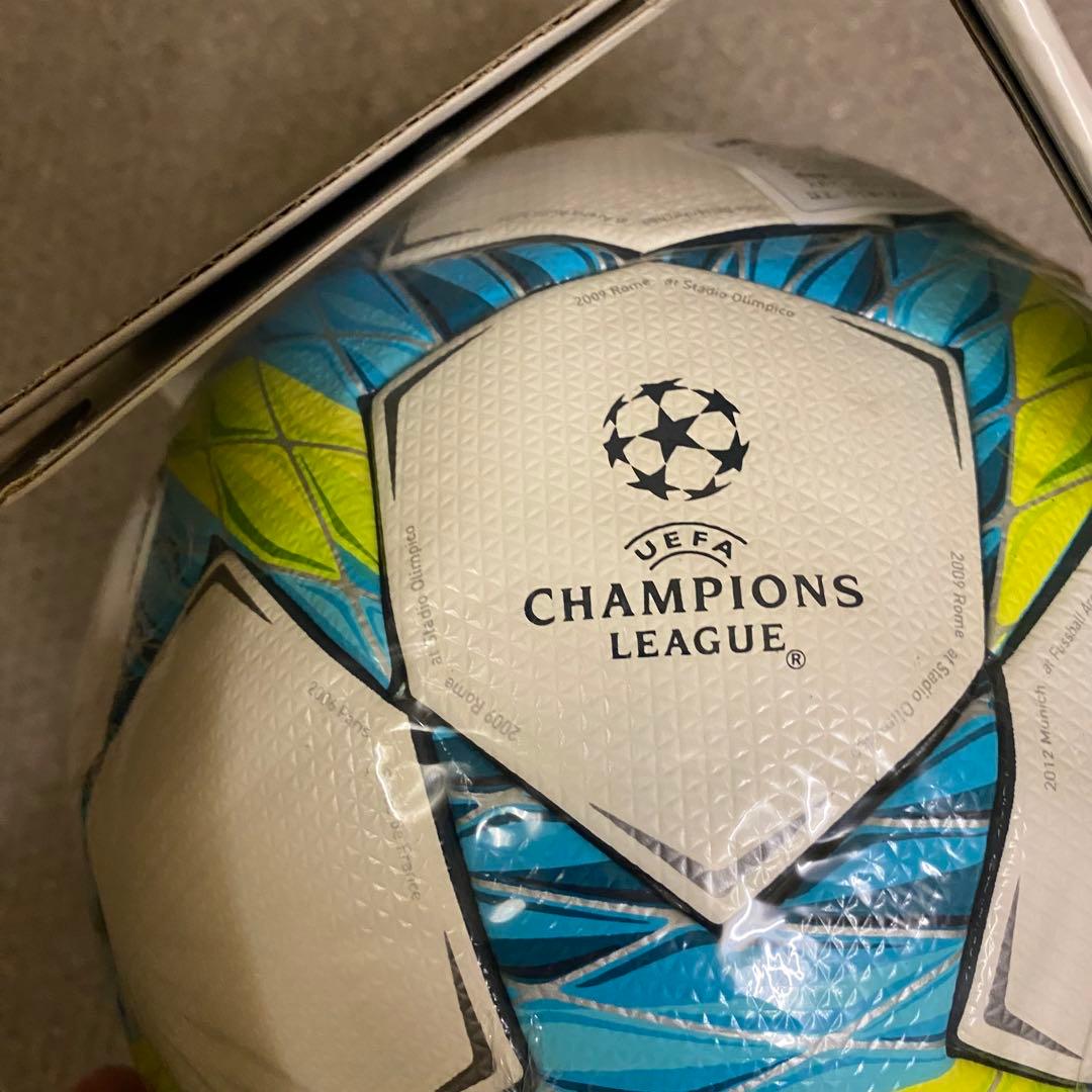 adidas チャンピオンズリーグファイナル2012サッカーボール 公式試合球