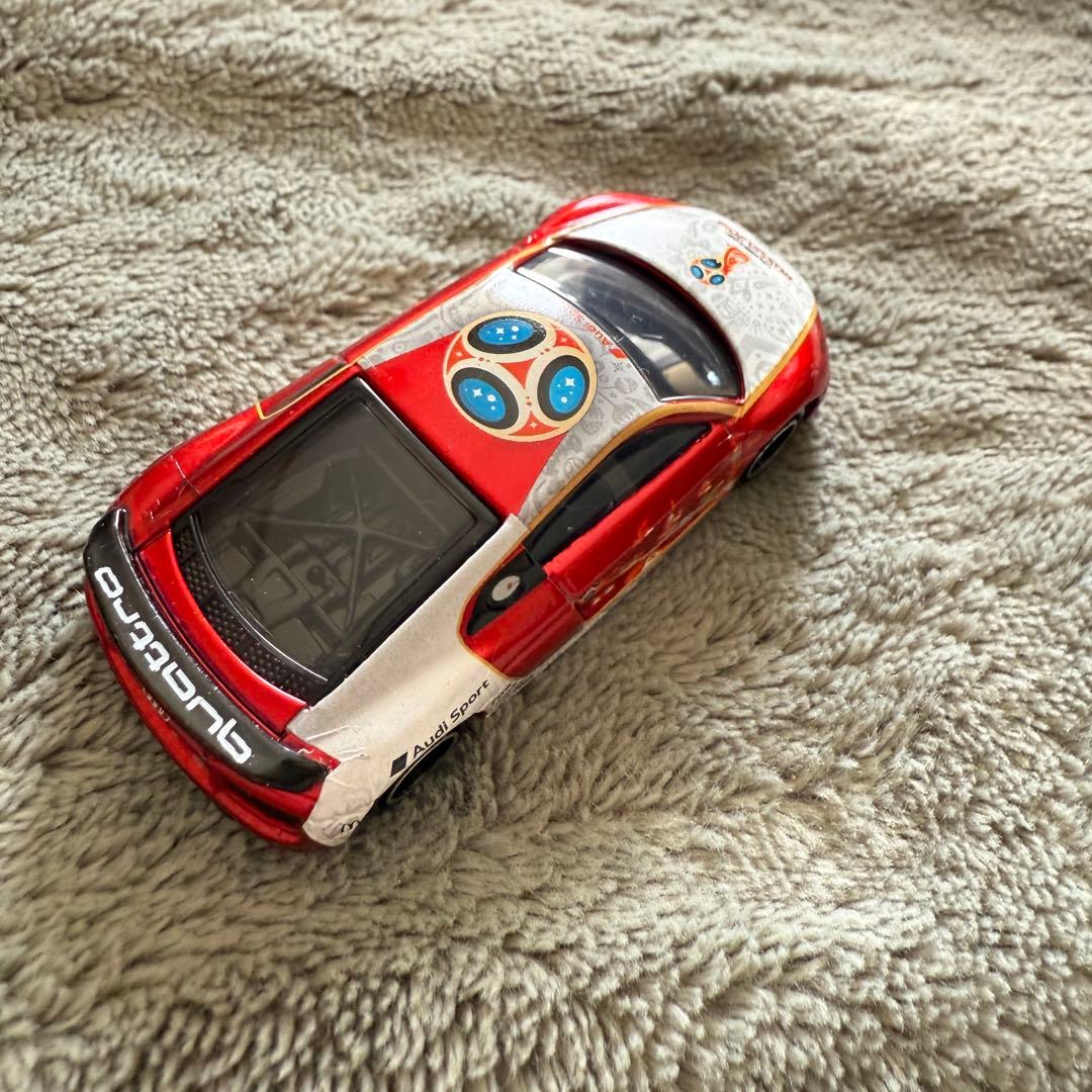 特注トミカ Audi R8 ロシアワールドカップ記念