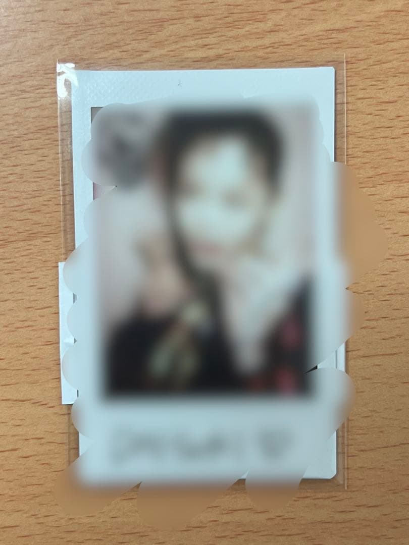 NouerA リン 直筆サイン入り チェキ ポラロイド ポラ NouerA リン 直筆