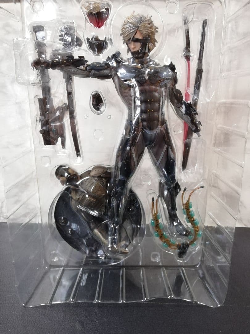 メタルギア ライジング リベンジェンス/ 雷電 1/6スケール スタチュー