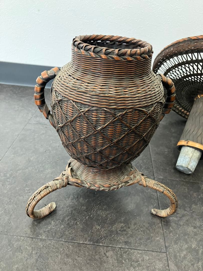 値下げ！古美術 生花 竹籠 花籠 唐物 花器 三足 古道具 籐