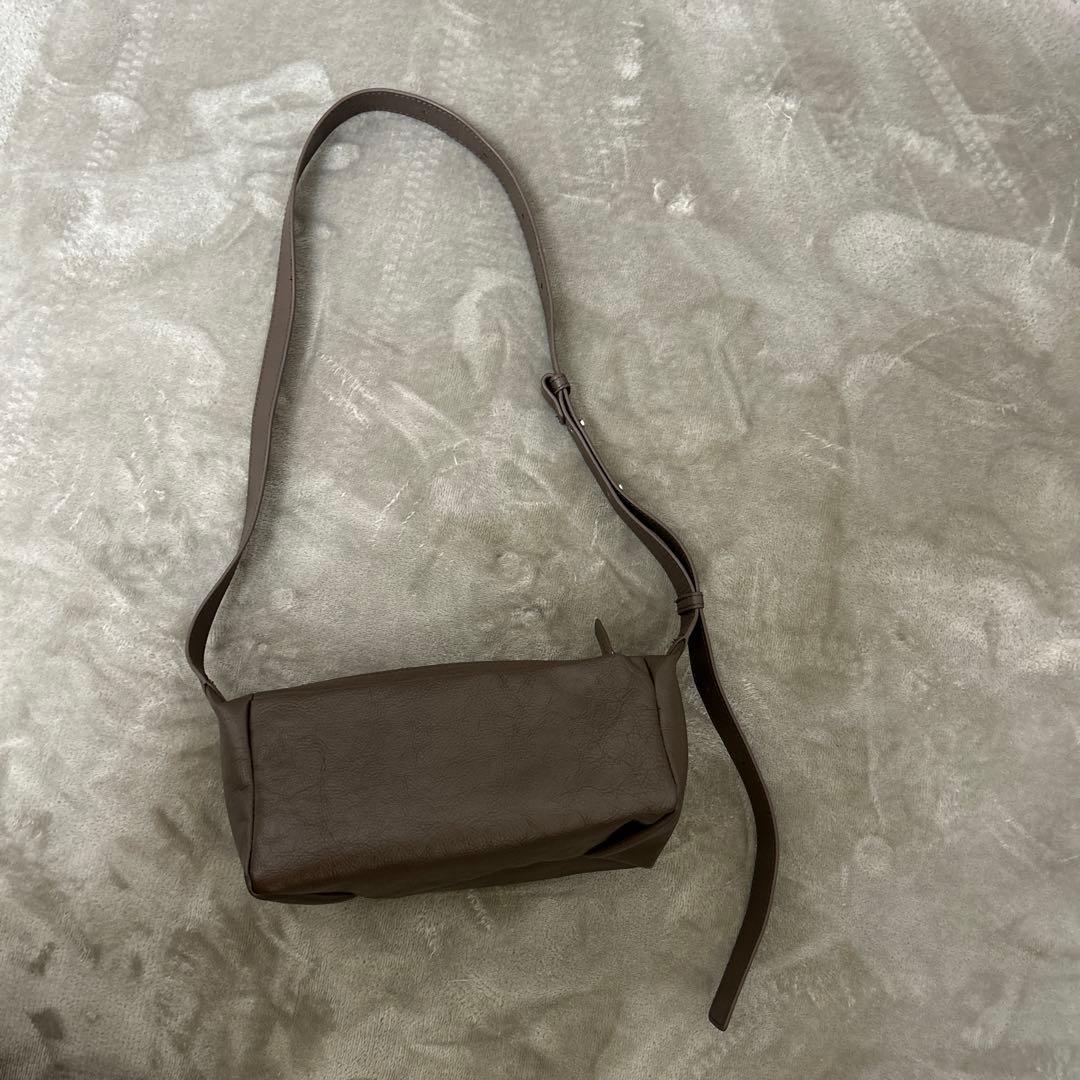 【美品】ear PAPILLONNER ボックスショルダーバッグ　ブラウン