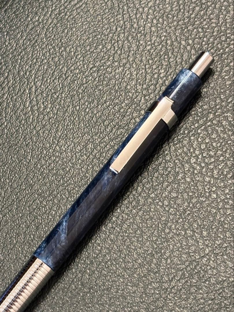 クラフトエー　アクリル　MP201 ブルー　pearl navy blue