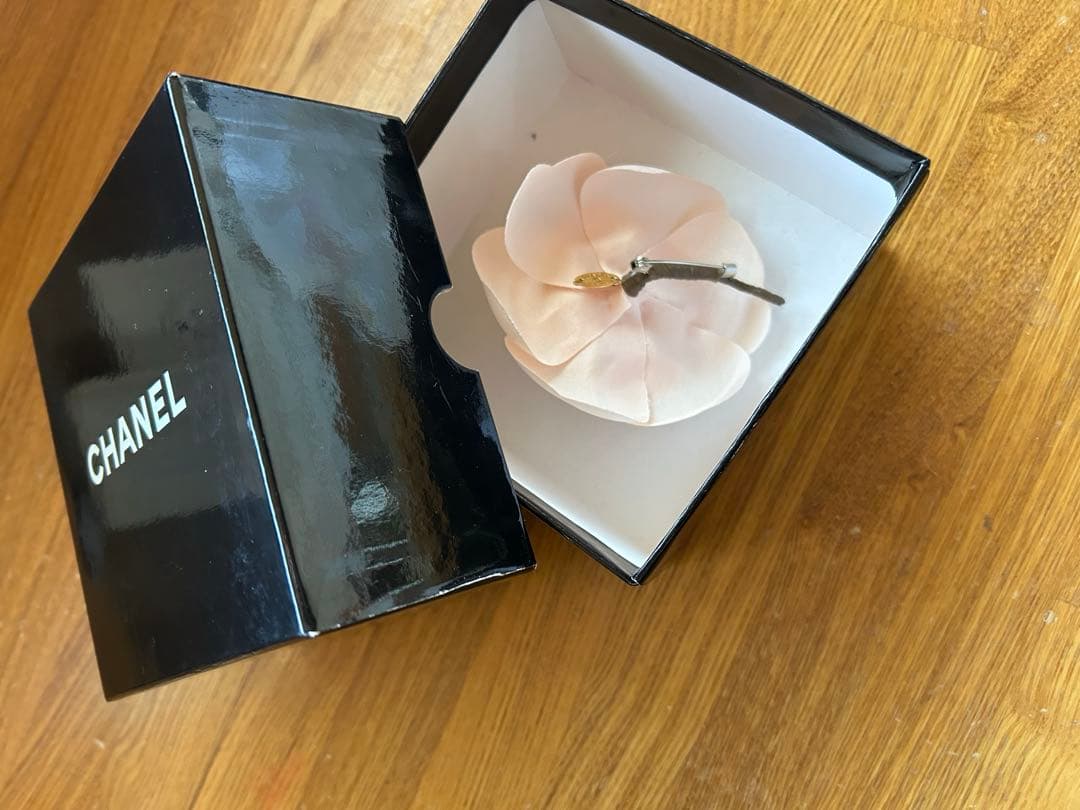 CHANEL シャネル ピンクフラワー カメリア コサージュ 箱付き