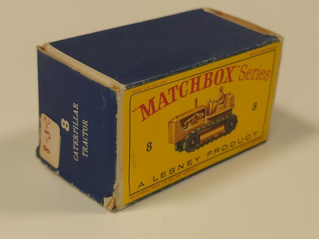 ミニカー MATCHBOX No.8 CATERPILLAR TRACTOR