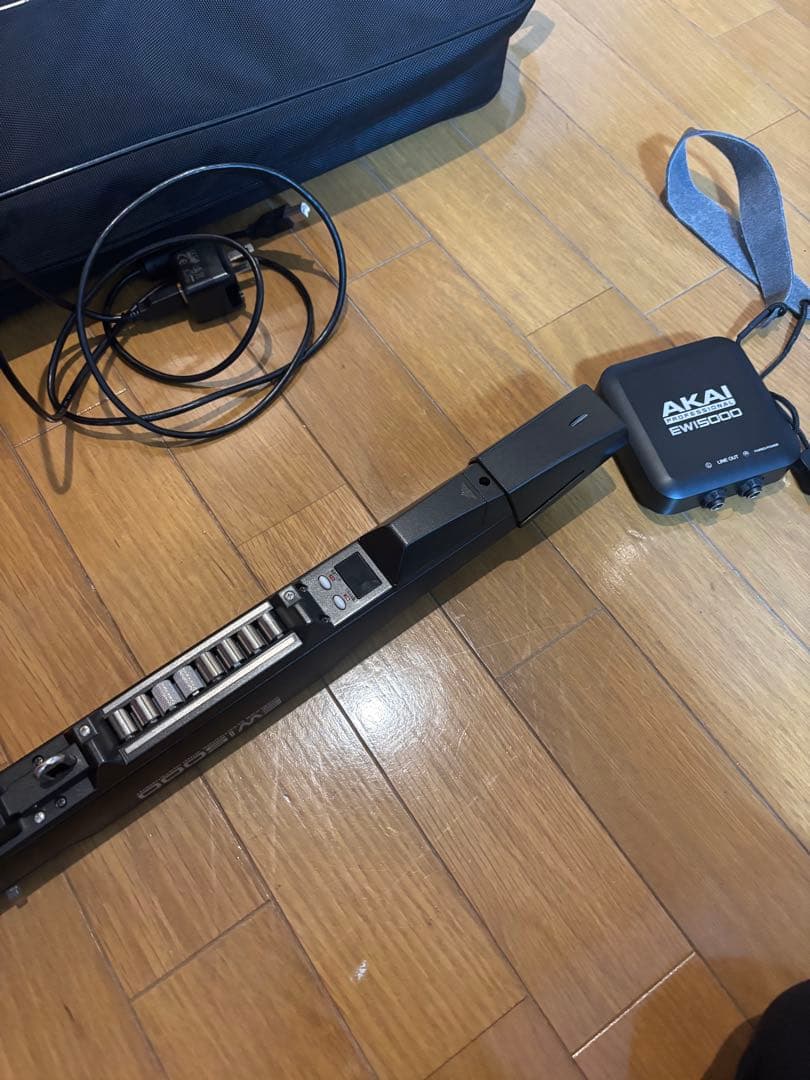 AKAI EWI5000 エアロフォン 電子管楽器 ワイヤレス対応 ストラップ付