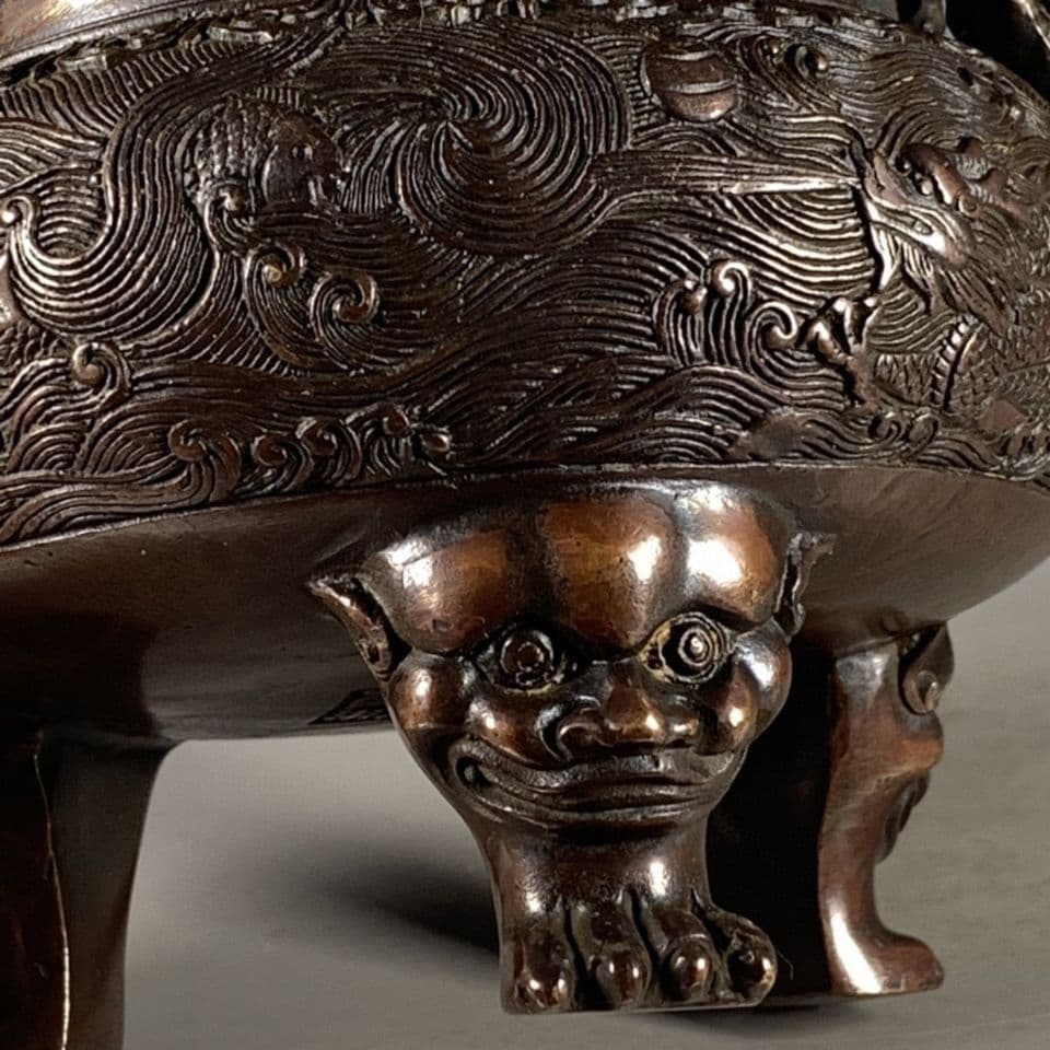 三足鼎 双耳九龍熏香炉 彫刻 置物 開運 金運 風水 工芸品 美術品