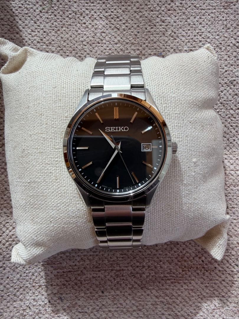 美品　セイコー腕時計　セイコーソーラー腕時計　SBPX147