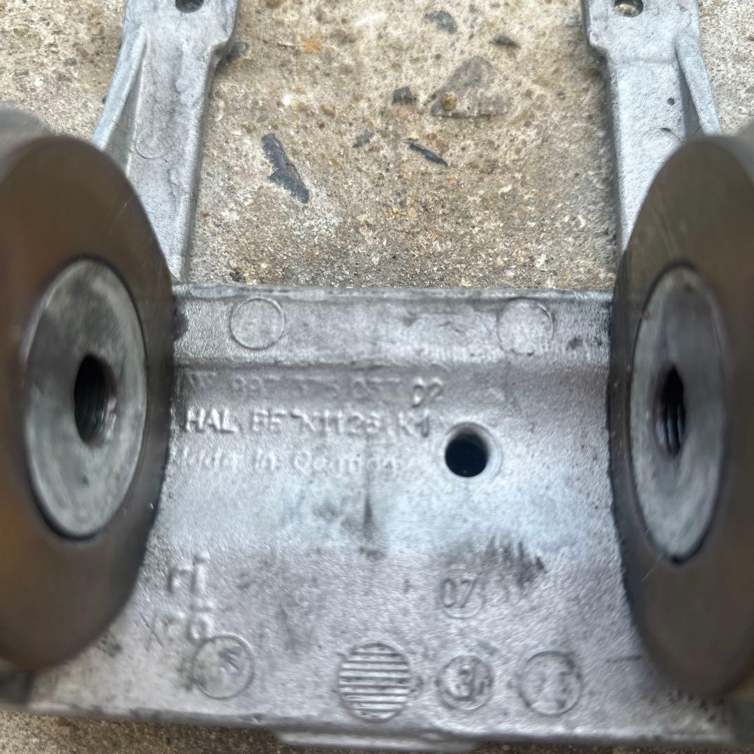 ポルシェ　911 997 996 強化エンジンマウント