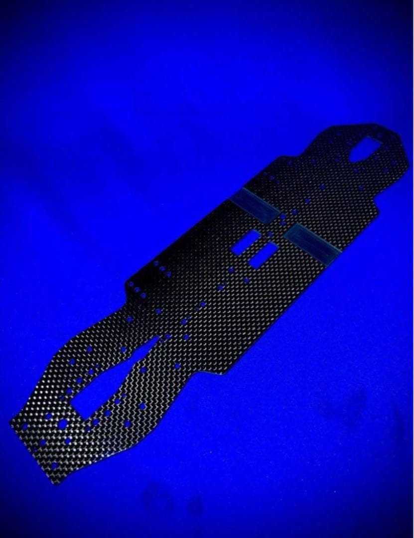 シュマッカー 製　Mi9用　シャーシ　蕨山Carbon