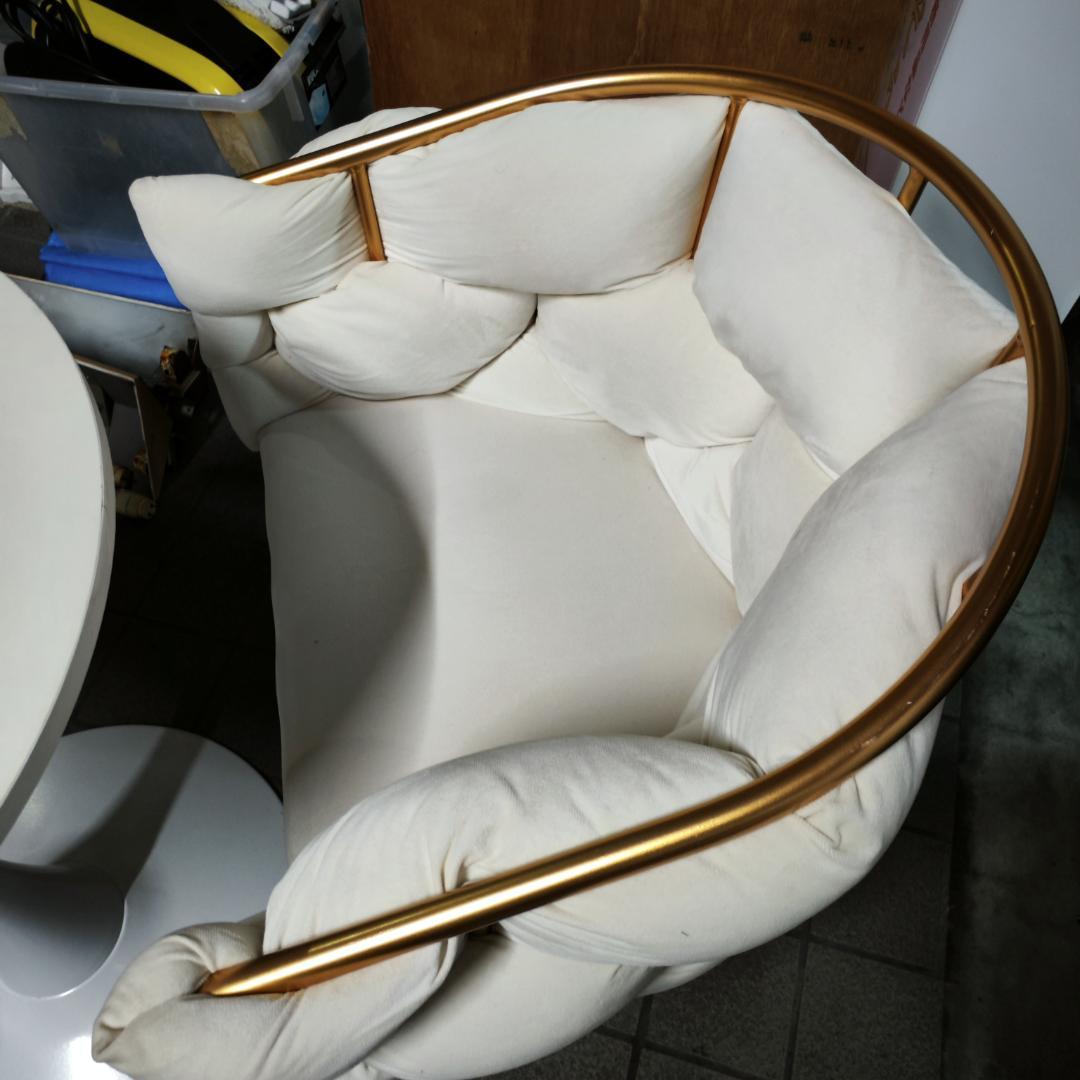 大阪市内配送無料 エレガント 欧風カフェテーブルセット 椅子×2脚+丸テーブル