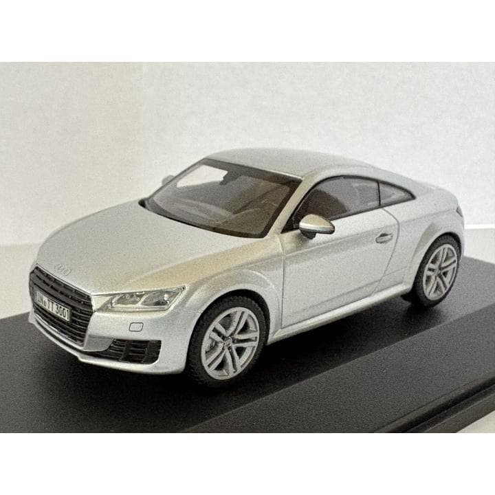 【新品】Audi TT Coupé ミニカー シルバー 1:43