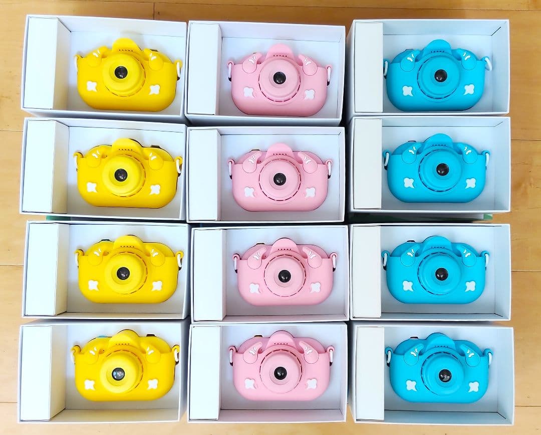 ダブルレンズ　キッズカメラ 　３色12個セット 楽天市場】キッズカメラ 子供用デジタルトイカメラ 三脚や自撮り棒付き