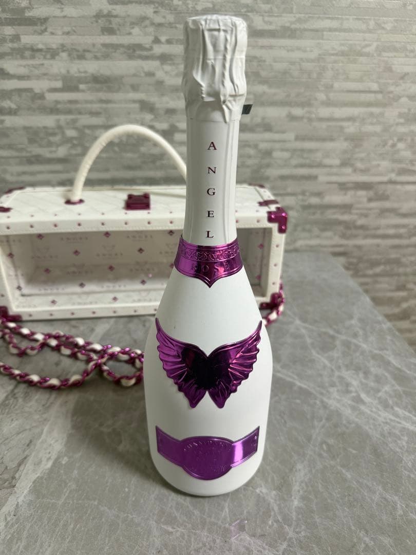 エンジェル ブリュット ロゼ バレンタインデー エディション ケース