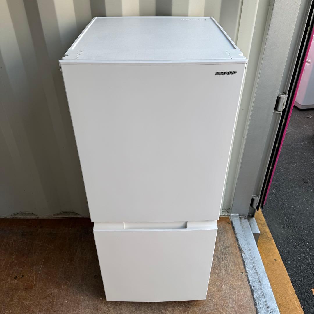 C7901★2024年製美品★シャープ　冷蔵庫　右.左開き　霜取り　一人暮らし