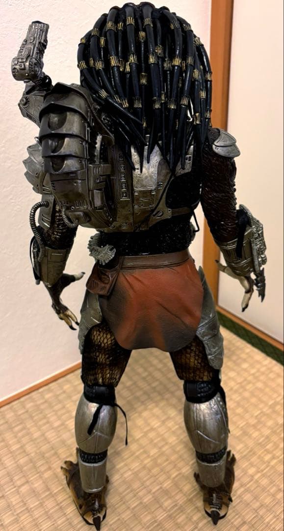 ネカ1/4プレデターフィギュア 3体セット