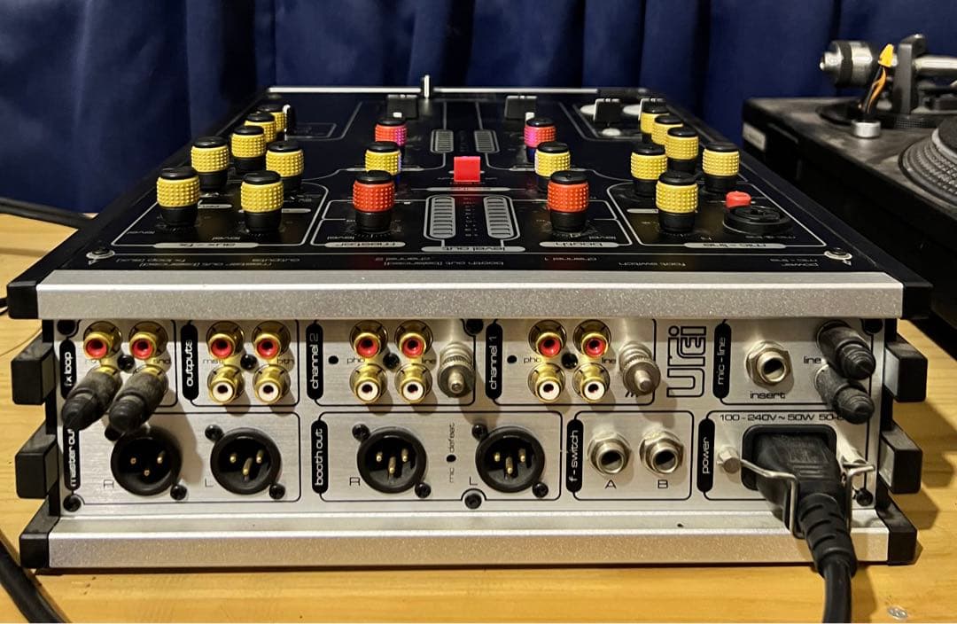 Urei 1601S ミキサー Urei 1601S Digital Scratch Mixer with Sampler