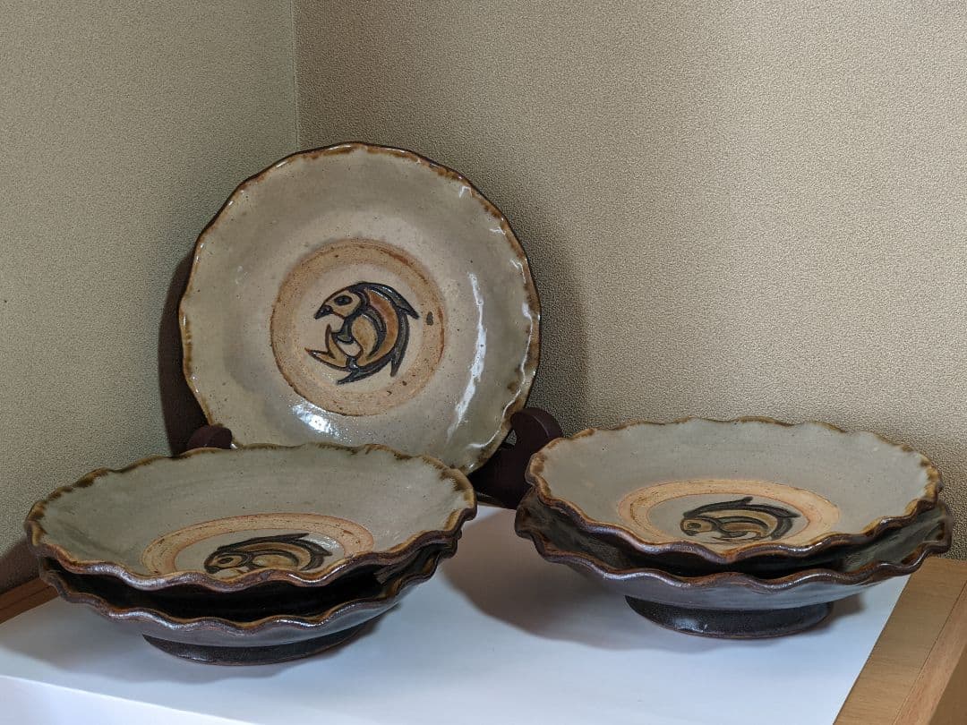 ⭐民藝 用の美！希少 昭和時代初期 琉球 沖縄 壺屋焼 魚紋皿 人間国宝 骨董品