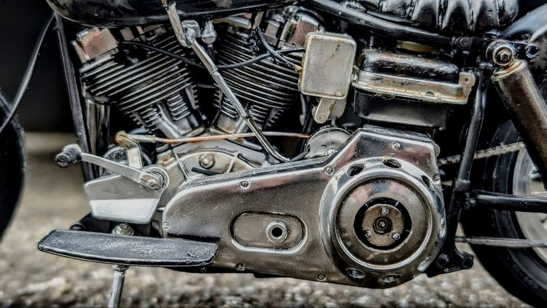 1969 HARLEY-DAVIDSON FLH 1/8 完成品