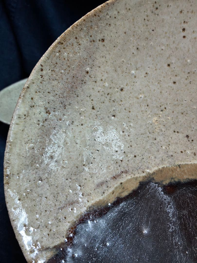 岩谷窯　山本教行　皿2枚　直径24センチ×高さ4.8センチ