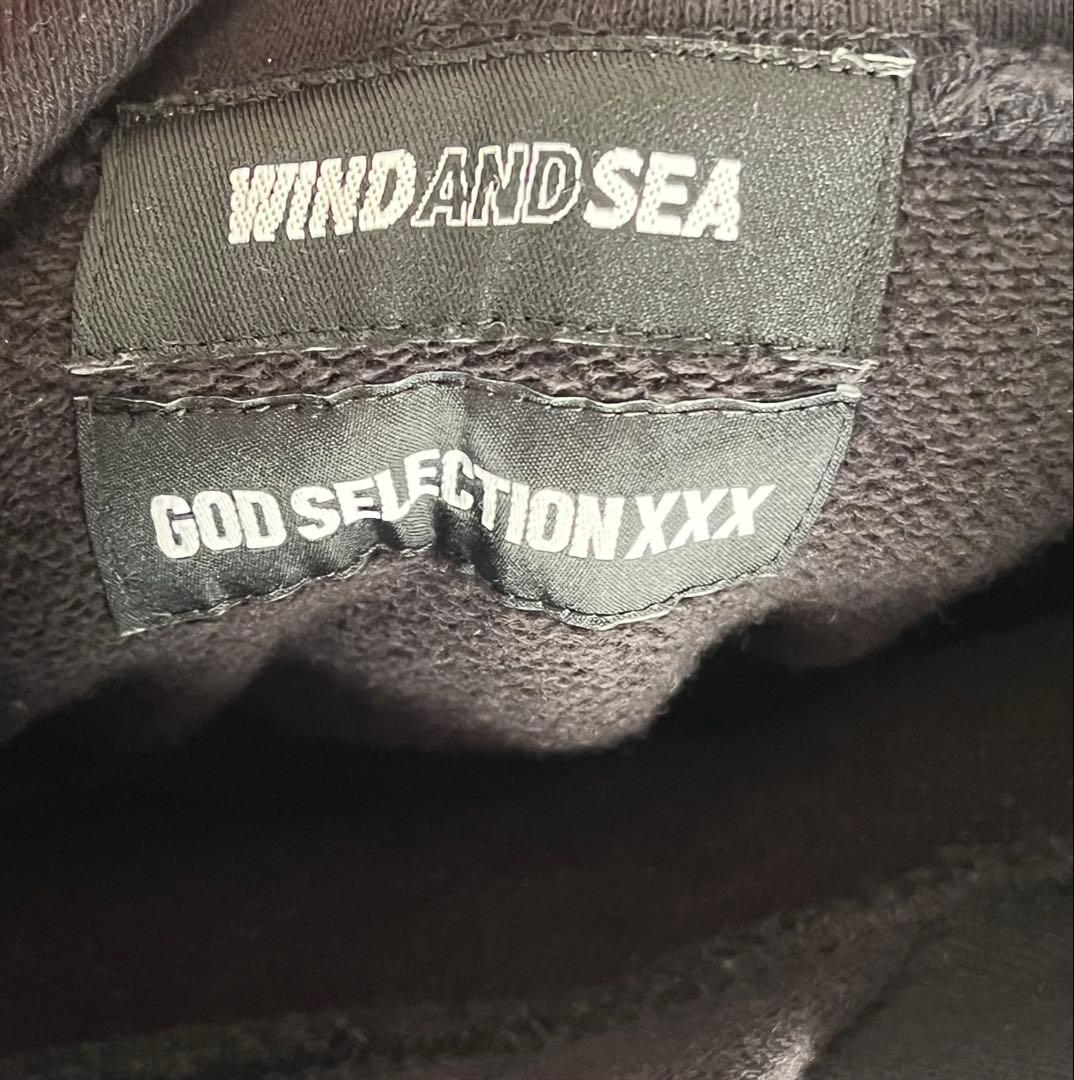 ゴッドセレクションxxx × wind and sea パーカー