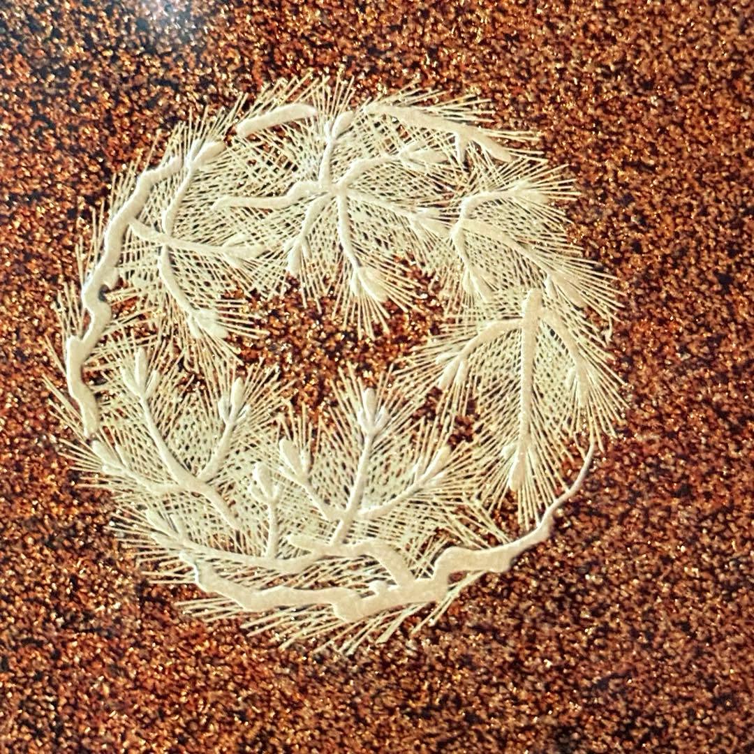 2115様感謝‼️JAPAN豪華梨地丸紋蒔絵「松竹梅&鶴亀」四方盆1枚家紋入木箱付