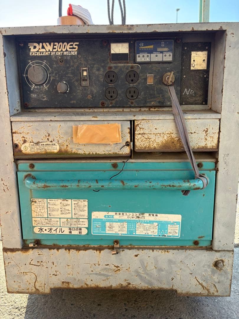 DLW-300ES デンヨー エンジン 溶接機 発電機 200V 100V Denyo DLW