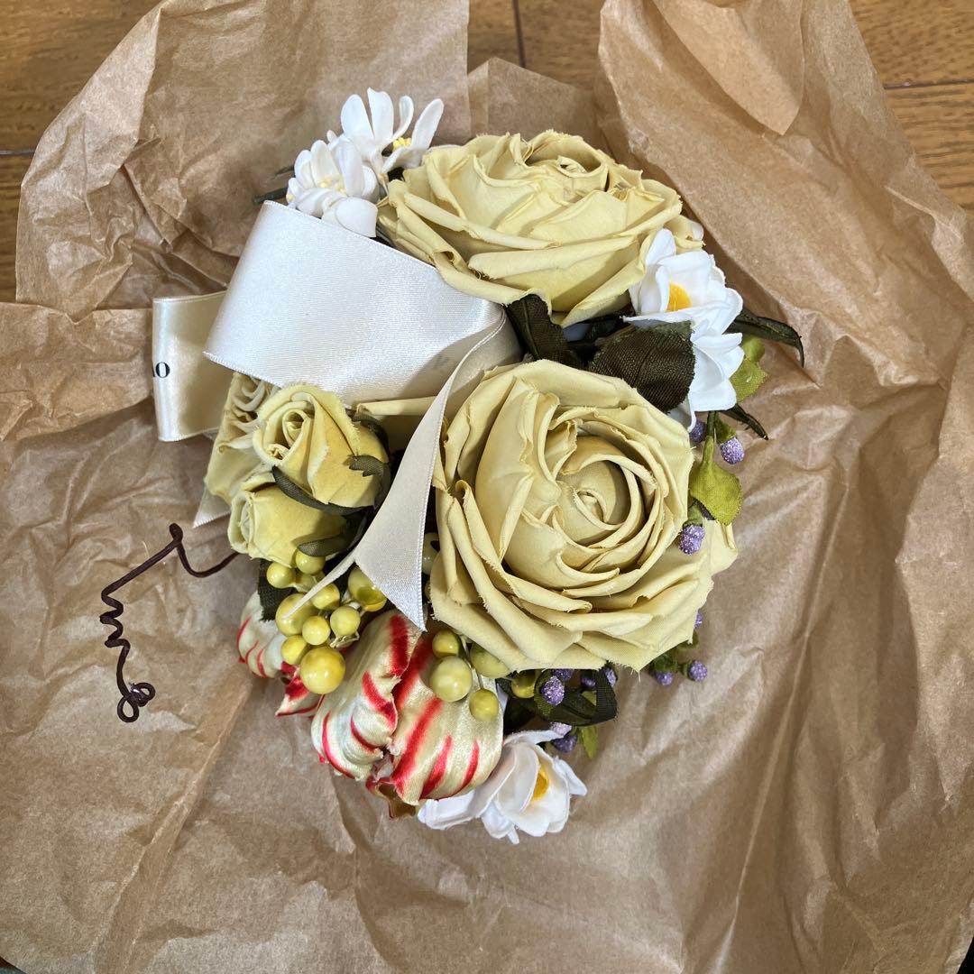 Hana出品❣️カネコイサオ　豪華な未使用品のコサージュで定価26,400円 松の内も明けて、ポカポカ陽気の土曜日 草舟 金子佐知恵さん @kusafune