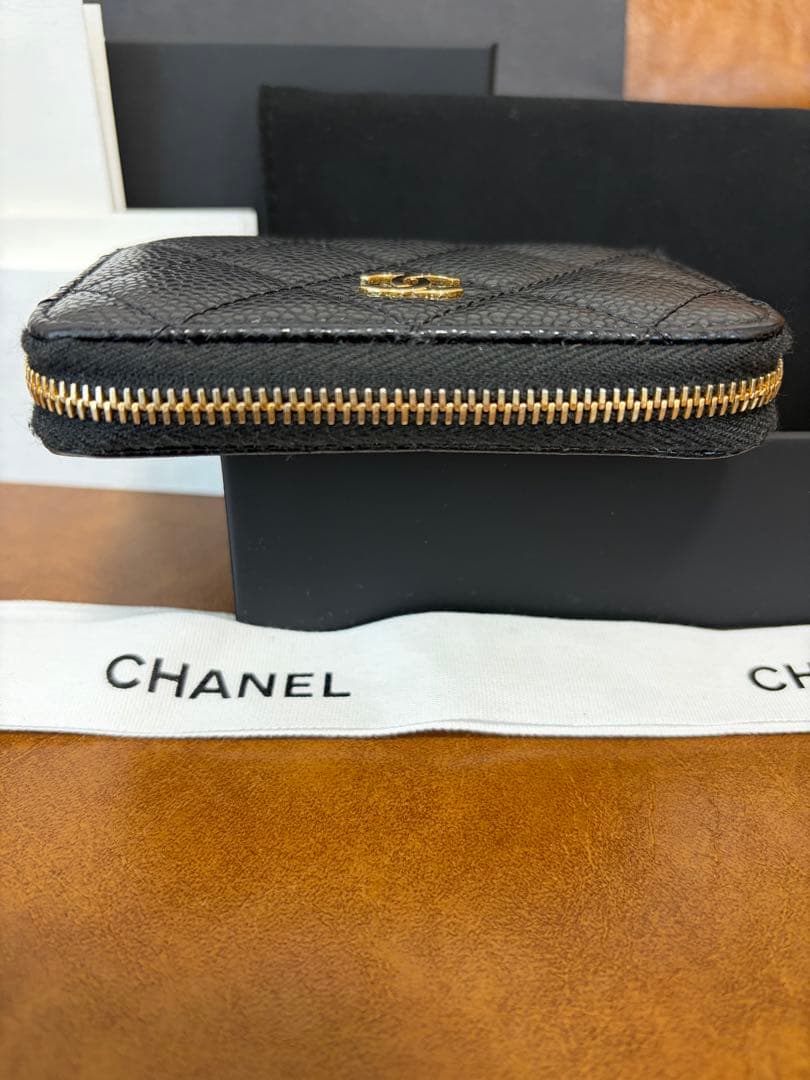 CHANEL ブラックレザー パース ゴールド