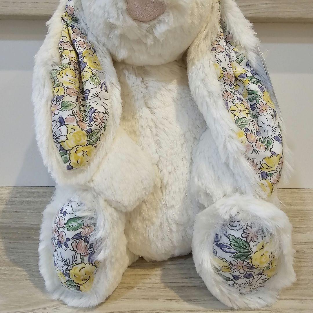 ジェリーキャット Jellycat Blossom Calli Bunny - メルカリ