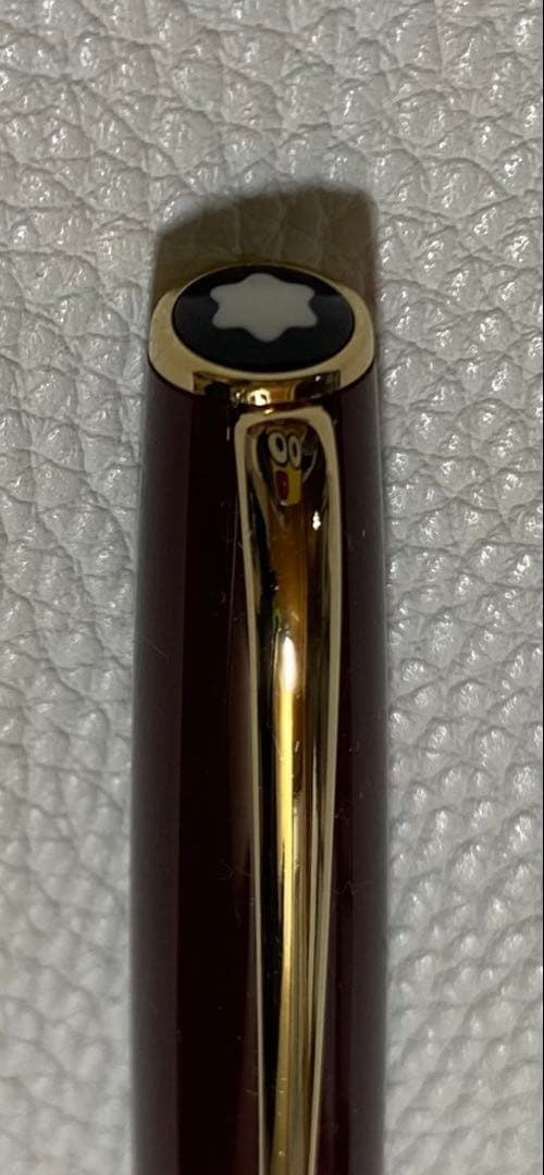 ペン先はF（細字）です。 本体に「F Germany」のシールが残っています。