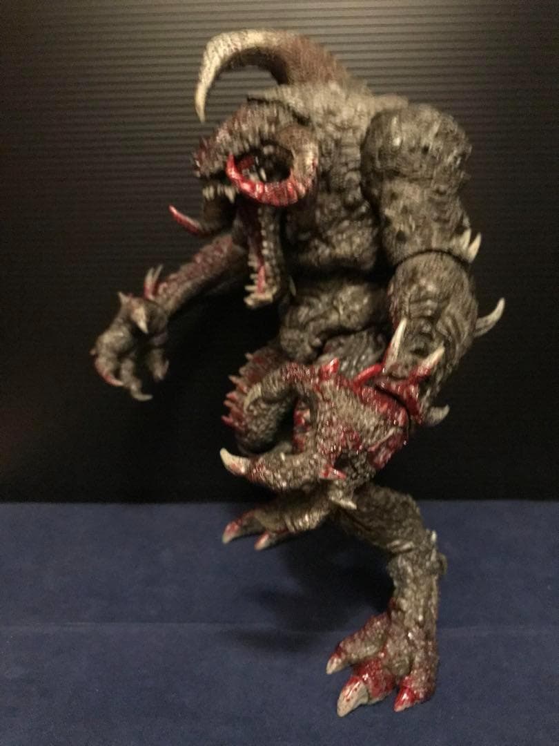 新品未開封！マクファーレントイズ 「スポーン」バイオレーター 通常版フィギュア