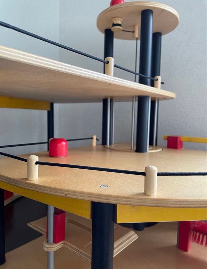 ドイツ　アーレンツ社　パークハウス　木製おもちゃ　ボーネルンド　駐車場