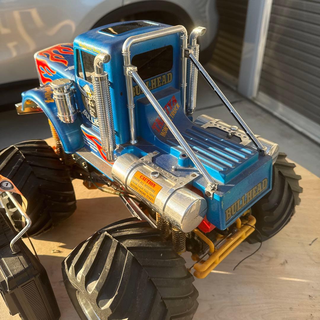 BULLHEAD モンスターラジコン 青