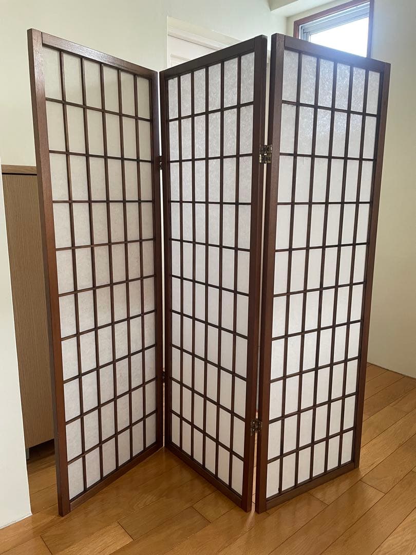 【16日迄値下げ】木製3つ折りパーテーション 格子模様 16日迄値下げ】木製3つ折りパーテーション 格子模様 三つ折り