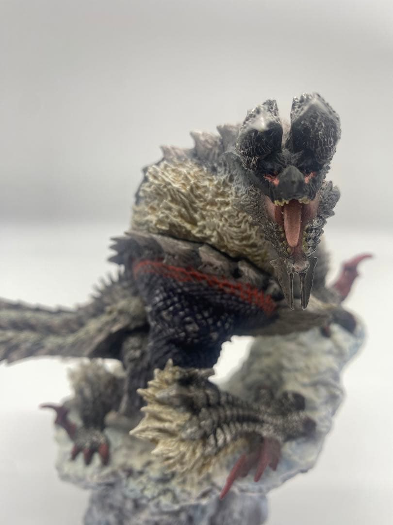 モンハン ジンオウガ亜種 フィギュア クリエイターズモデル モンハン部限定