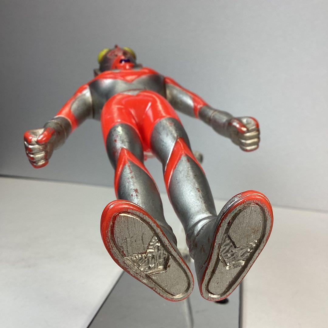 ポピー 足型付 キングザウルスシリーズ ウルトラマン 17㎝ - メルカリ