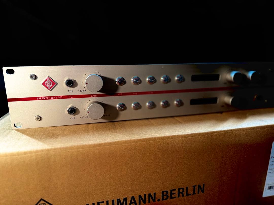 Neumann V402 マイクプリアンプ