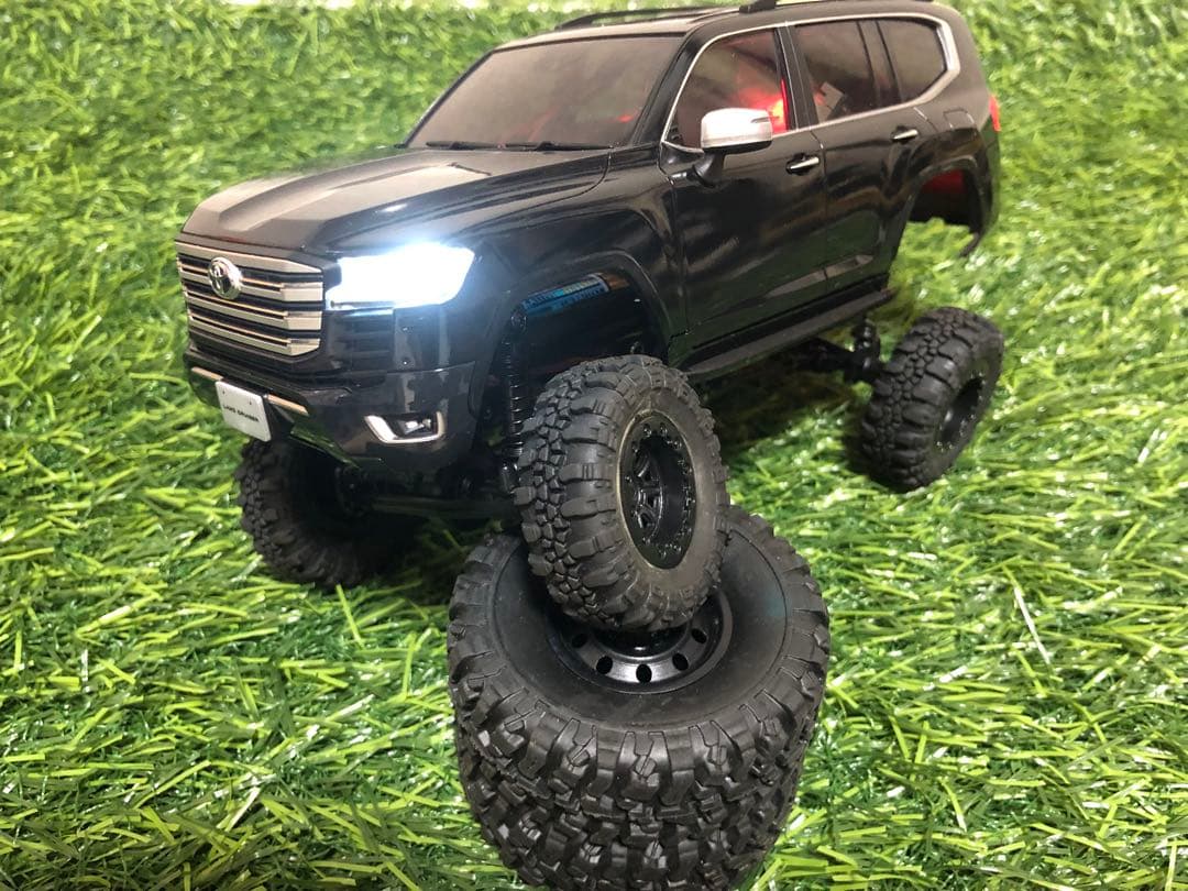 ミニッツ4×4 APIOジムニー　ランクル300