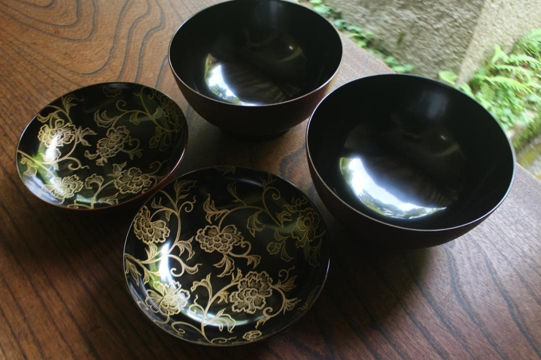 時代逸品！極上千筋糸目地に優美な見返し唐草蒔絵の映えるお椀