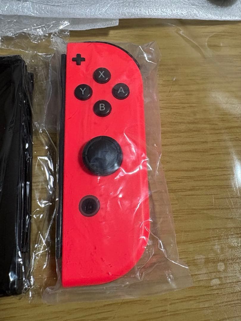 【Nintendo】Switch 本体　ネオンブルー/ネオンレッド