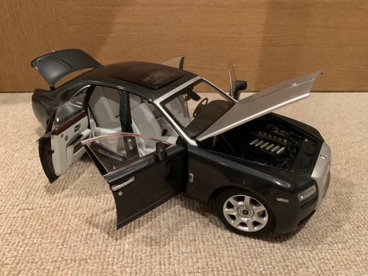 ミニカー 1/18 ロールスロイス ゴースト 京商