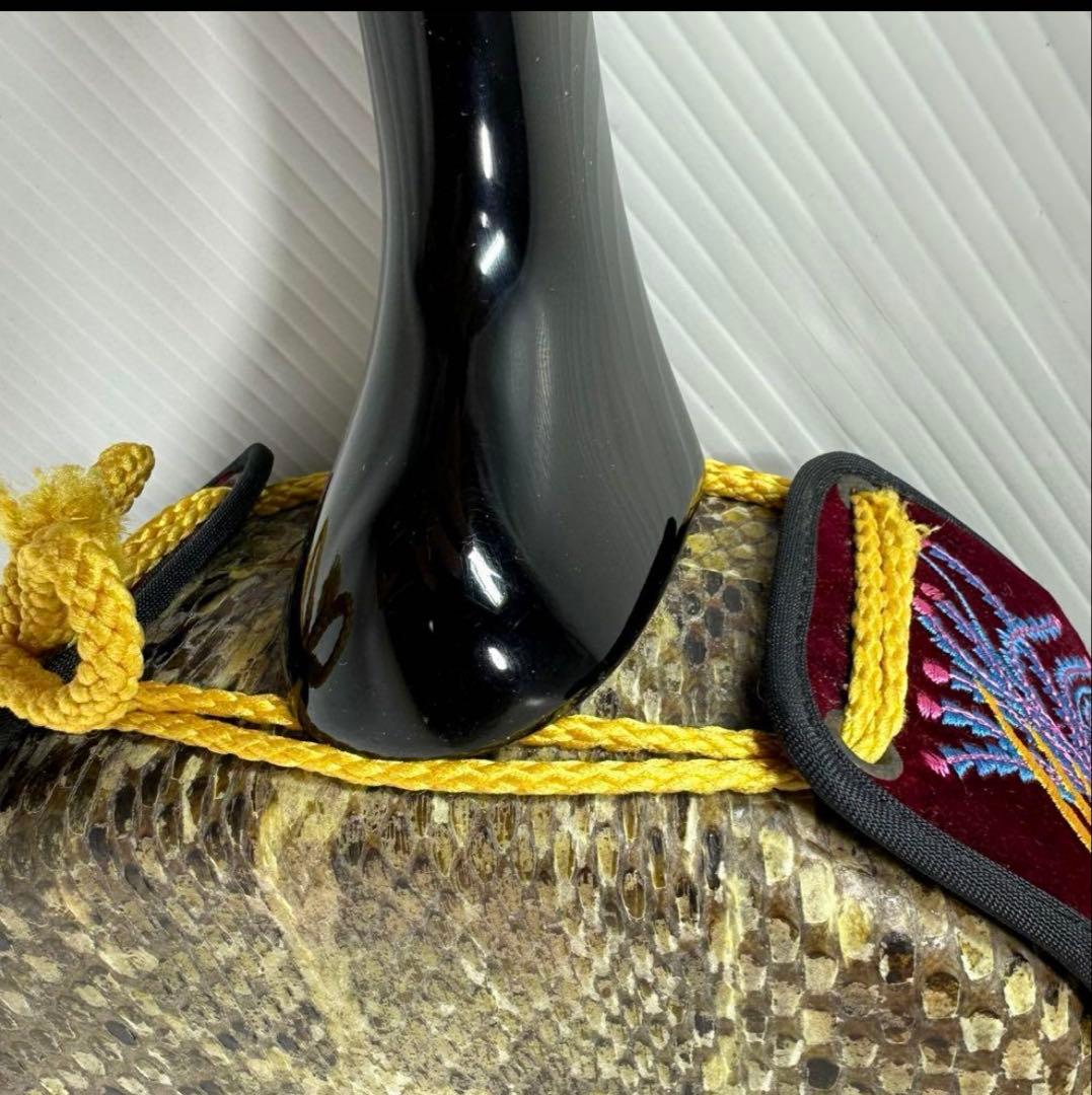 本日限定価格　沖縄三線　黒塗り　天然　蛇皮　ハードケース　和楽器