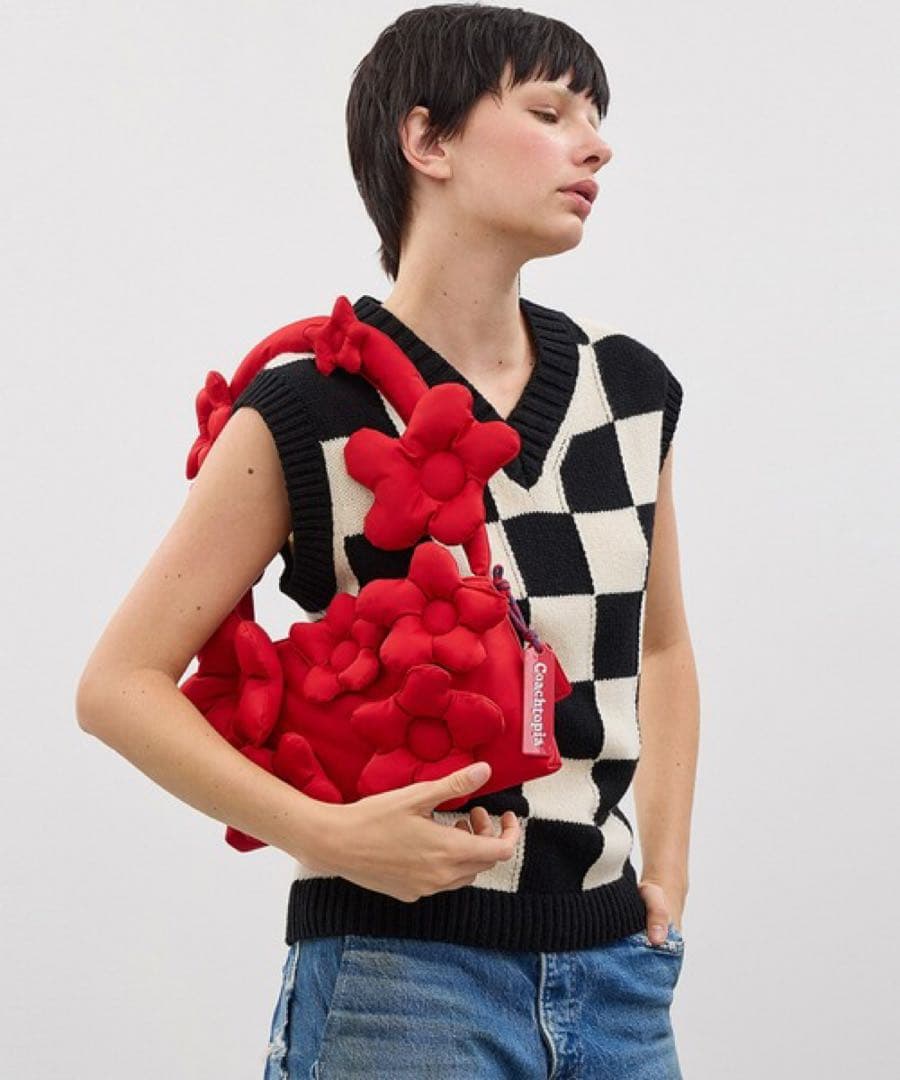 ■新品■未使用■コーチトピア　ループフローラル ポリエステルショルダーバッグ