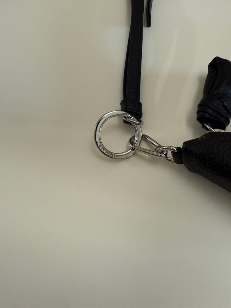 小物 CROSS-BODY CROISSANT COIN PURSE