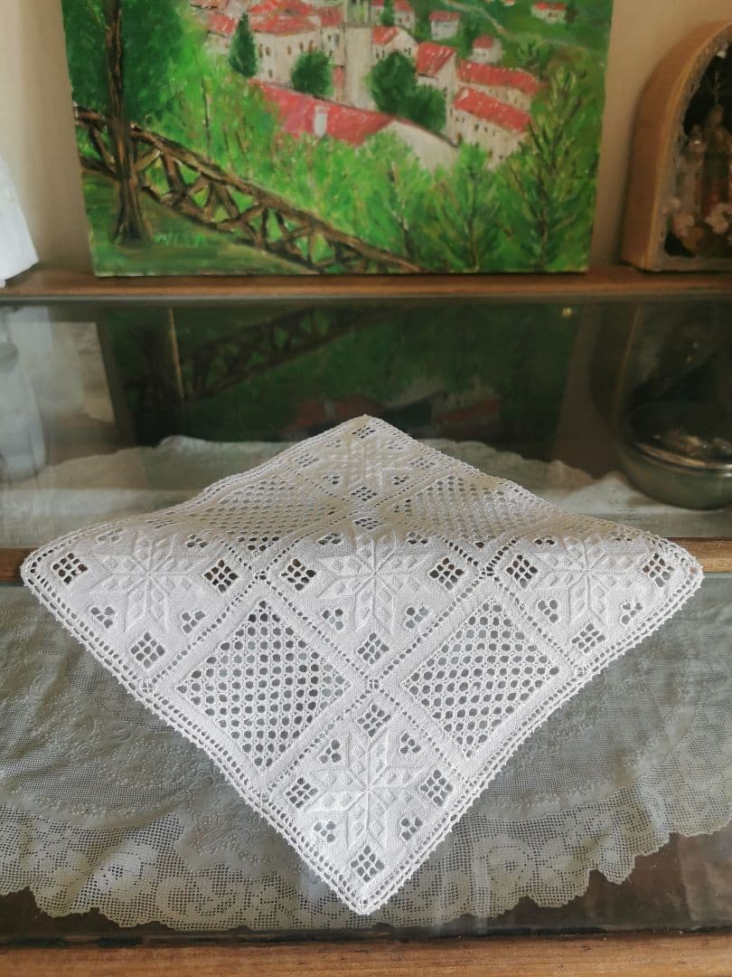 ヴィンテージ 北欧ハーダンガー/ヒデボ 白糸刺繍 ドローンワーク