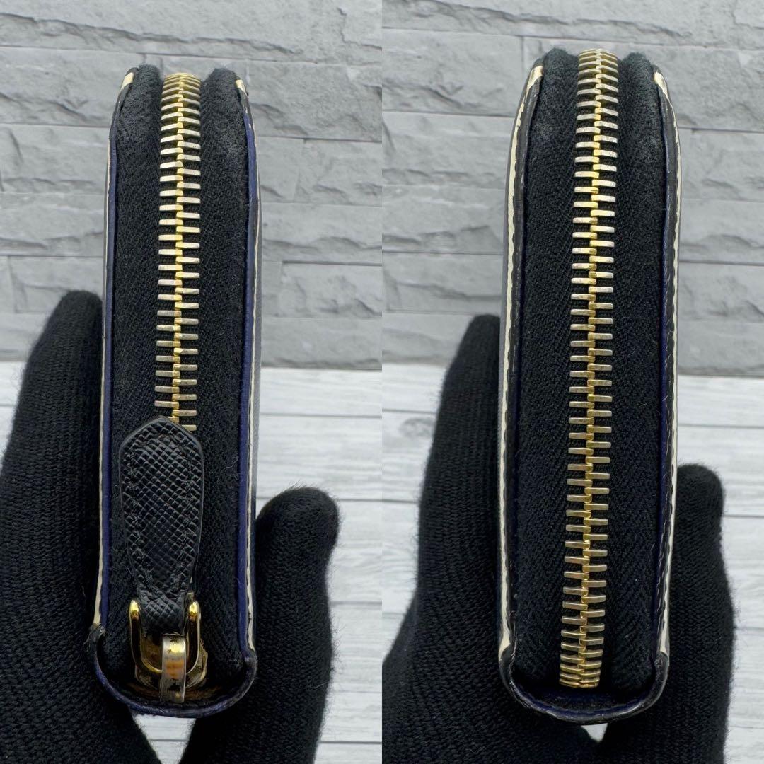 【激レア・美品】プラダ　ラウンドファスナー　三角ロゴ　サフィアーノ　ストライプ