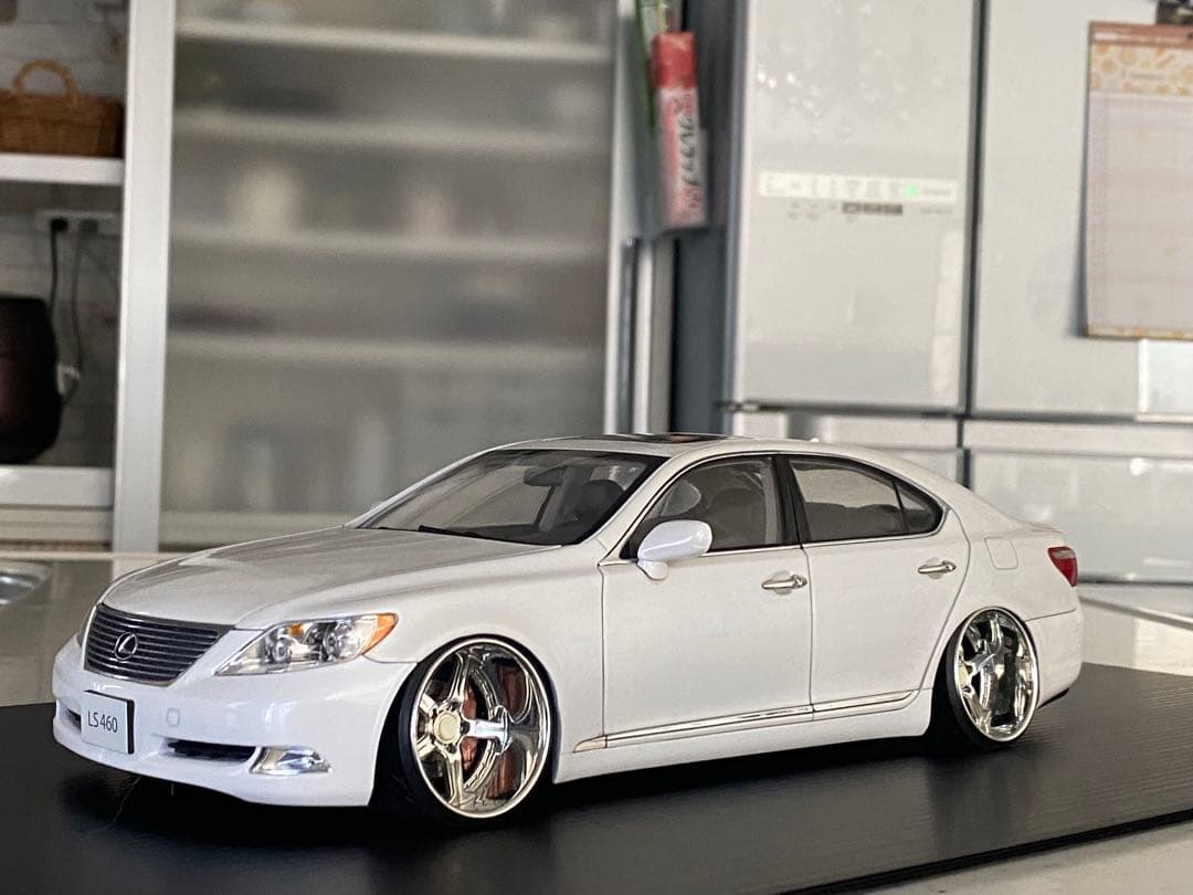 レクサス　LS460 1/18 20&21インチ ローダウンカスタム
